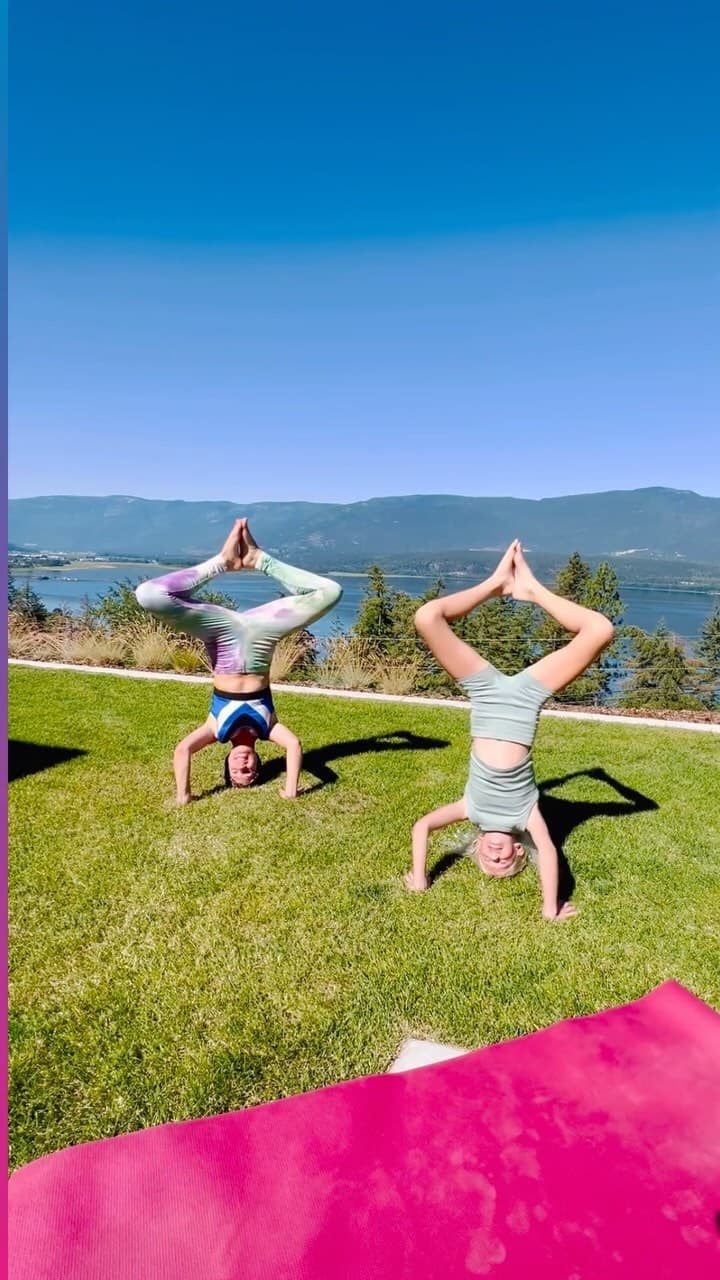 A playful outdoor moment from Lara Brightside’s Instagram.